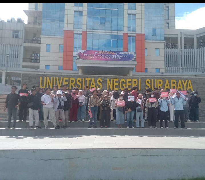 Aliansi Mahasiswa Surabaya Peduli Kampus Deklarasi : Mahasiswa Beradab Tanpa Provokasi