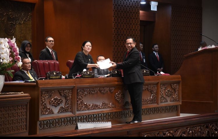 Masa Jabatan Kepala Desa Jadi 8 Tahun, Disambut Suka Cita.