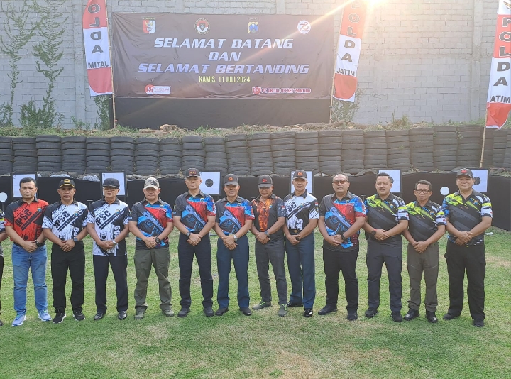 Kasdivif 2 Kostrad Juara 1 Dalam Lomba Menembak Kapolda Jatim Cup 2024