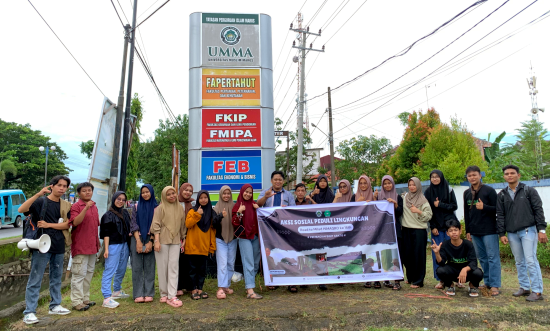 Aksi Sosial Peduli Lingkungan, HIMAGRO FAPERTAHUT UMMA Bagi Bibit Gratis
