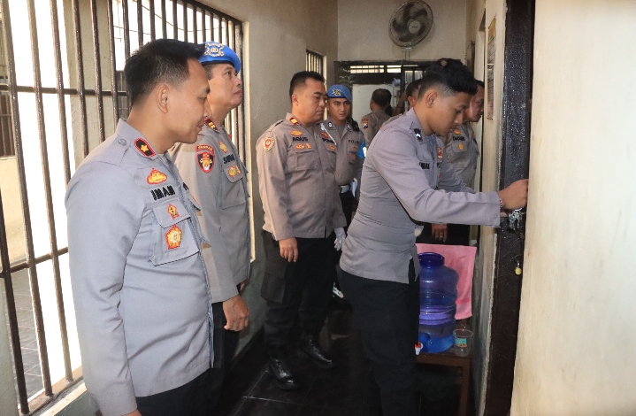 *Polres Malang Tingkatkan Pengawasan dan Pembinaan Tahanan Sambut Tahun Baru*