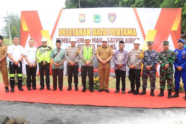 Dukung Keamanan Pesisir, Kapolda Jatim Letakkan Batu Pertama Mako Satpolairud Malang