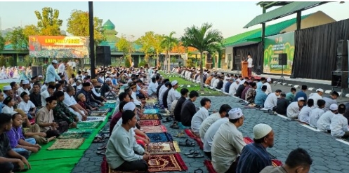 Dandim Beserta Anggota Dan Masyarakat Melaksanakan Sholat Idul Adha 1446 Hijriyah